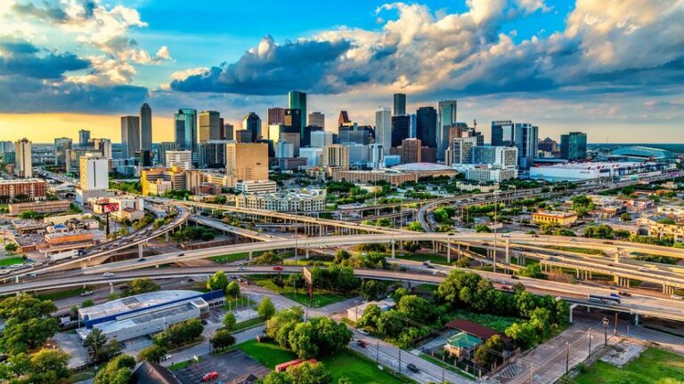 Cost-Effective Strategies for Moving to Houston