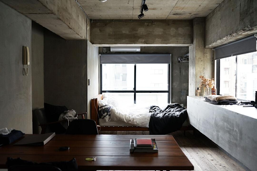 The Pros and Cons of Living in a College Studio House