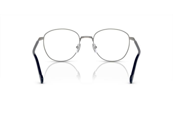 The Charm of Round Glasses: Fashion, Function, and Beyond