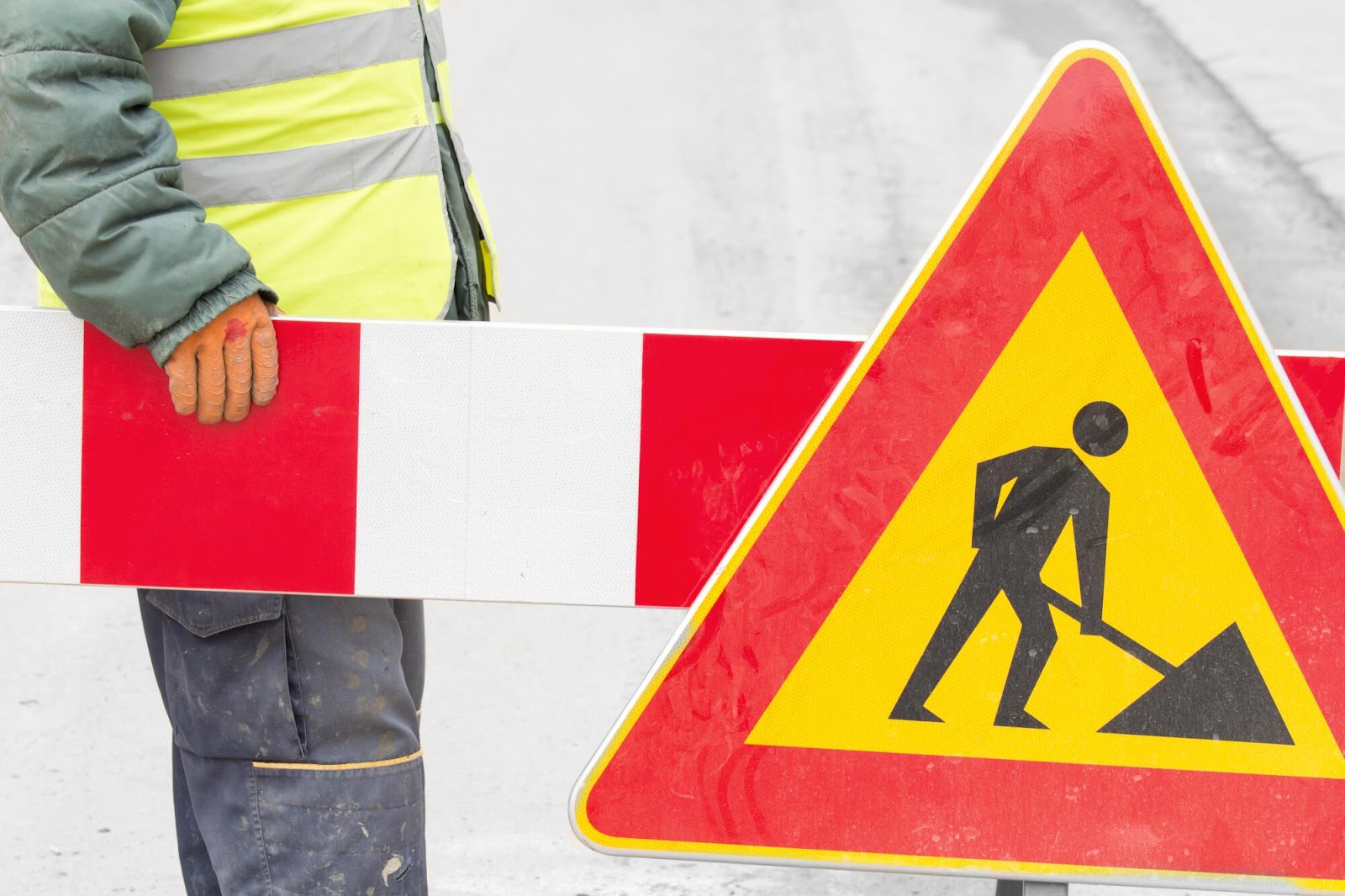 The Role of Effective Signage in Enhancing Safety in Public Spaces